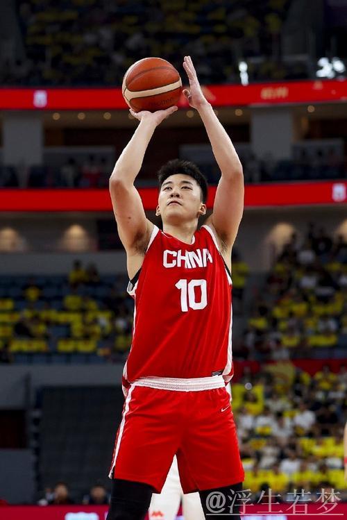 王俊杰砍下16分闪耀全场 中国男篮击败委内瑞拉