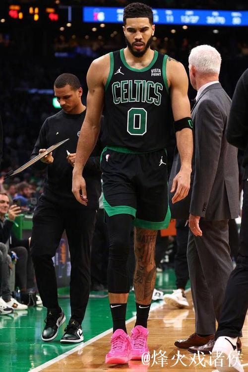 马克西33+12塔图姆32+15 76人险胜送绿军2连败